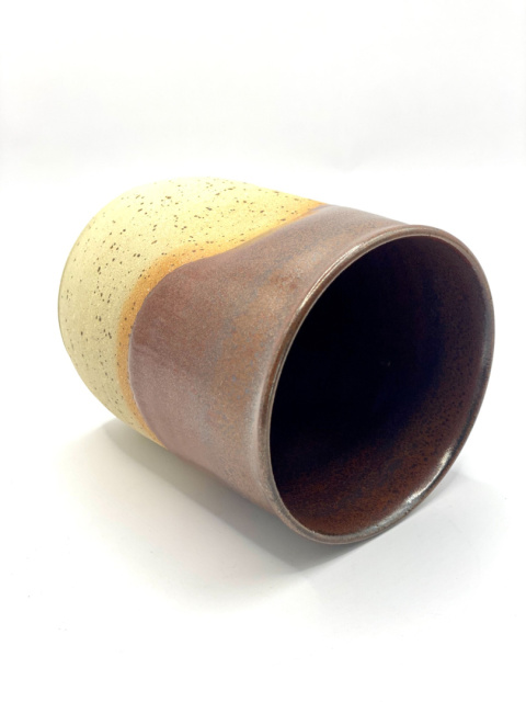 Kubek ceramiczny bez ucha częściowo szkliwiony ok 300 ml Kubek ceramiczny bez ucha częściowo szkliwiony ok 300 ml
